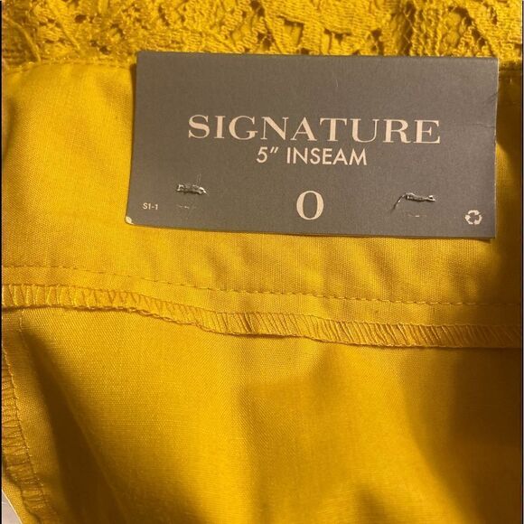 NWT Ann Taylor Factory Yellow / Gold Signature Shorts Size 0 📦 - Picture 6 of 7